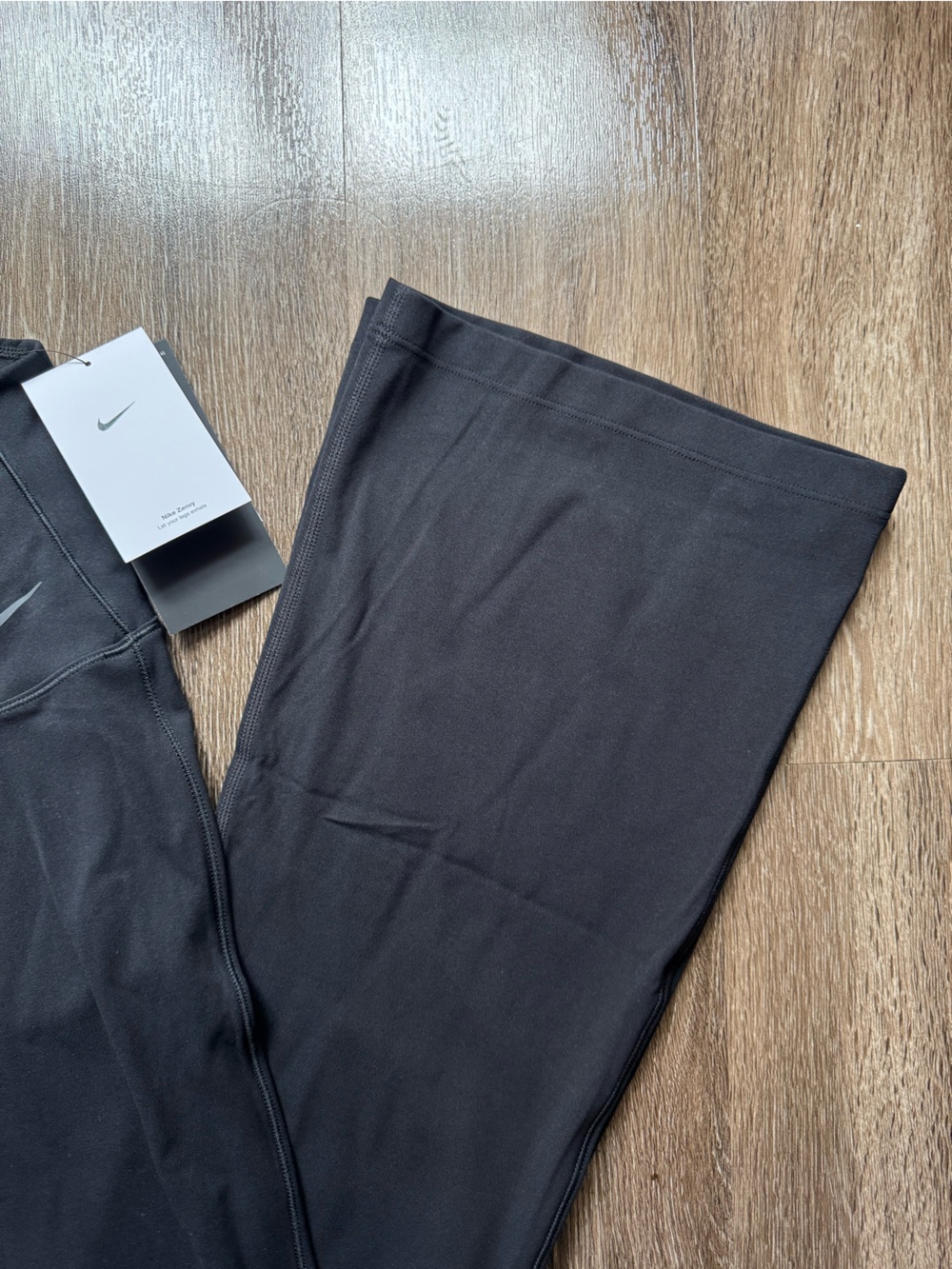 Nike Zenvy High-Waisted Flared Leggings - Picture 5 of 5